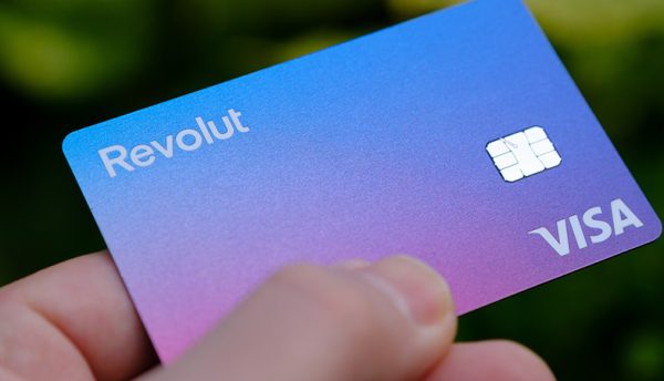 Revolut receives UK banking licence